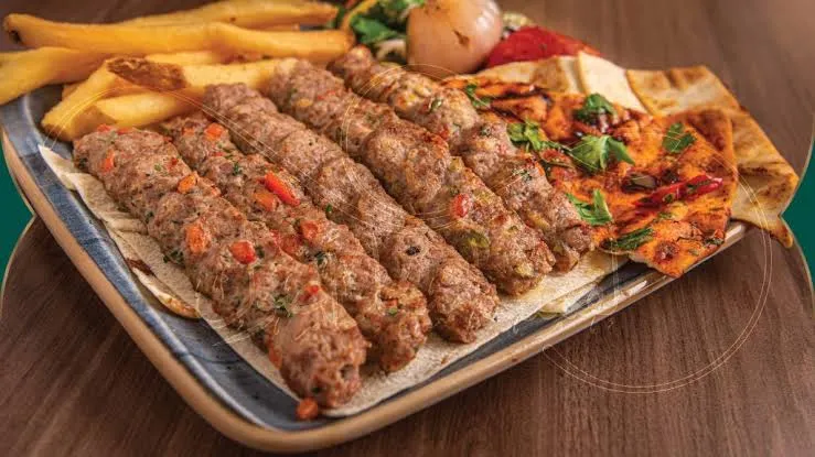 وجبة كباب لحم